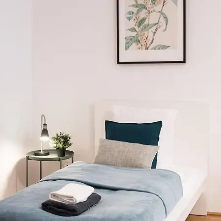 Ultra Spacious In Vaci Street