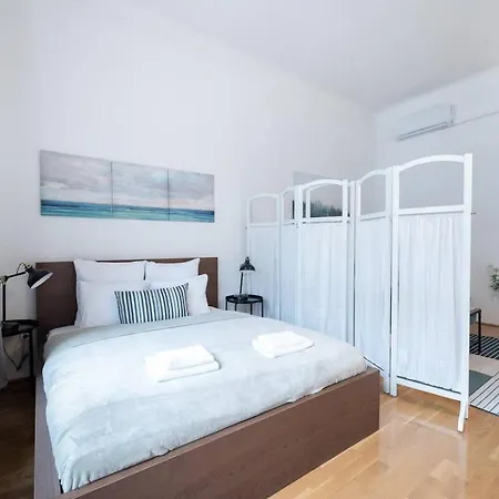 Apartment Ultra Spacious In Vaci Street