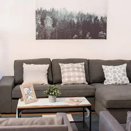 Ultra Spacious In Vaci Street Apartment