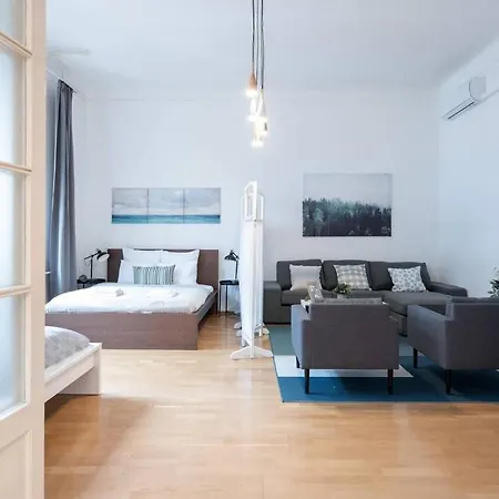 Apartment Ultra Spacious In Vaci Street