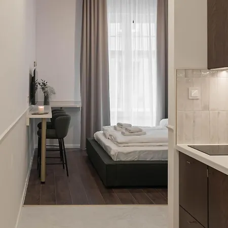 V15 Luxury In The Heart Of
