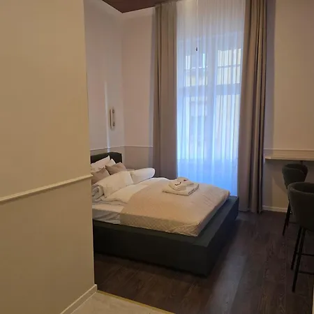 V15 Luxury In The Heart Of *