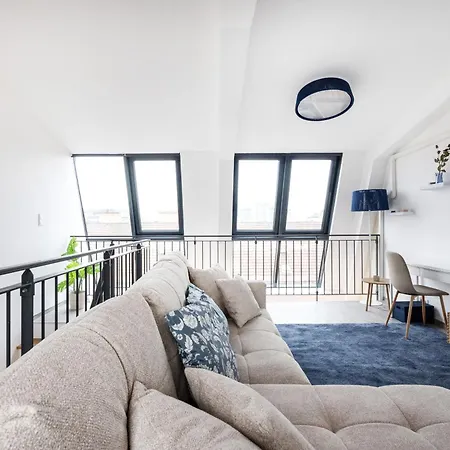Apartment Summit - Penthouse With Parking For Two