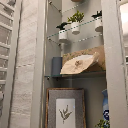Cozy Nook Apartment *