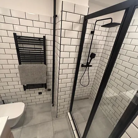 Exclusive Next To The Gellert Hill Apartment Budapest