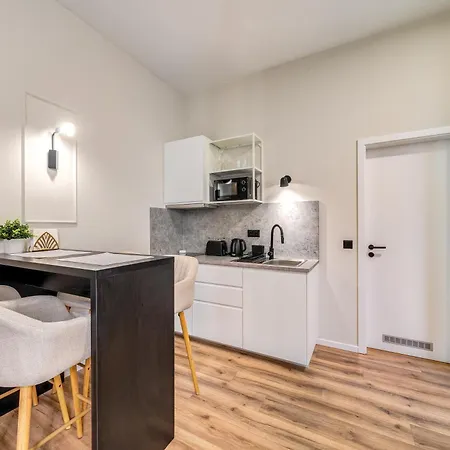 Apartment Time Out - R30