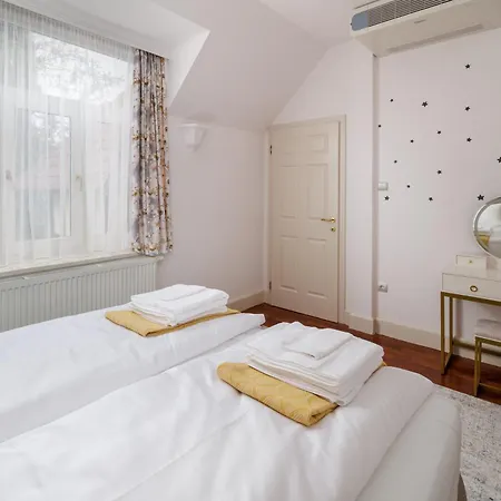 Uhu 750 M2 - Villa