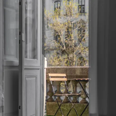 Exclusive & Grand Astoria In The Heart Of Apartment *