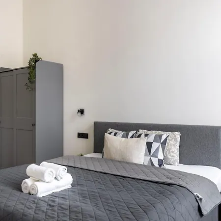 Exclusive & Grand Astoria In The Heart Of *