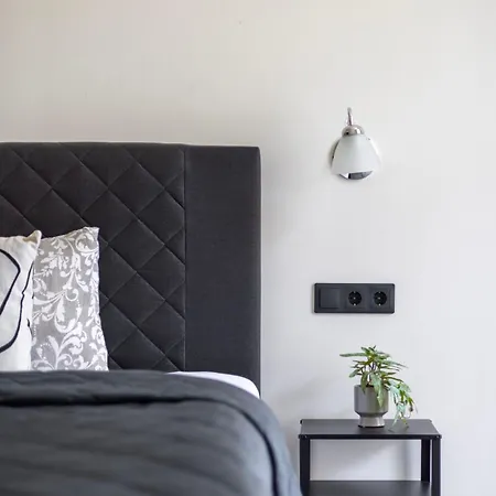 Exclusive & Grand Astoria In The Heart Of