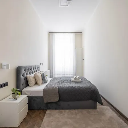 Apartment Exclusive & Grand Astoria In The Heart Of *