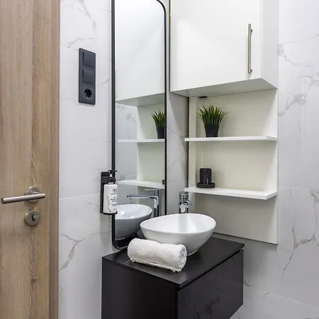 Exclusive & Grand Astoria In The Heart Of Apartment