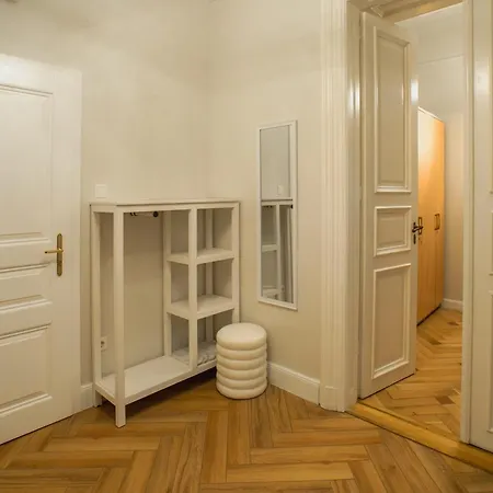 Harmonia Palace Apartamento Budapest