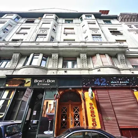 מלון דירות Amber Terrace Downtown
