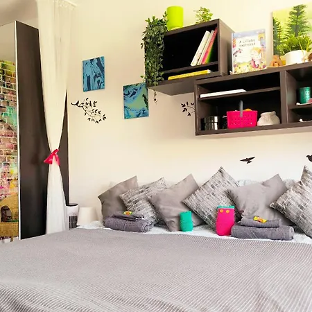 Viva - Cosy Flat In - Free Parking Apartman *