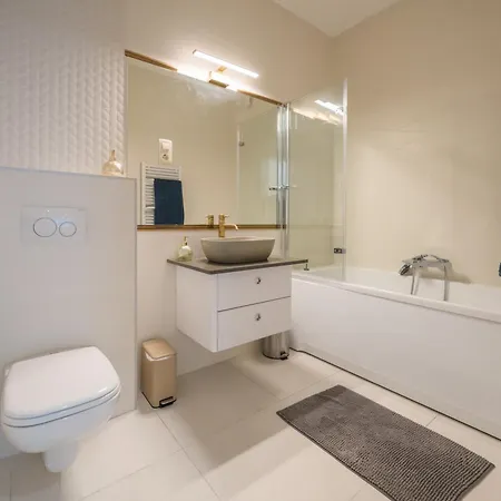 Luxury 5 Bedroom 5 Bathroom Penthouse By The Opera * Budapest