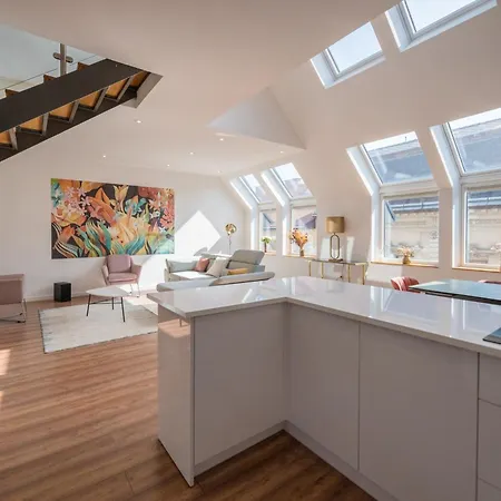 Luxury 5 Bedroom 5 Bathroom Penthouse By The Opera Apartment