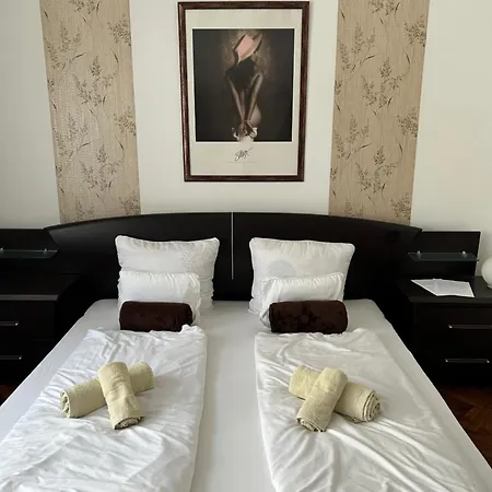 Velez Haz Apartman *