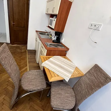 Velez Haz Apartman *