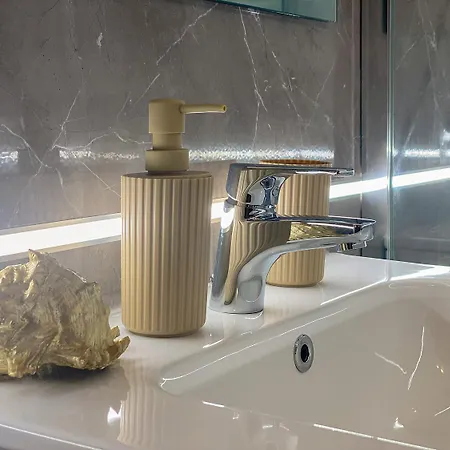 Apartment Goldcentral Danube *