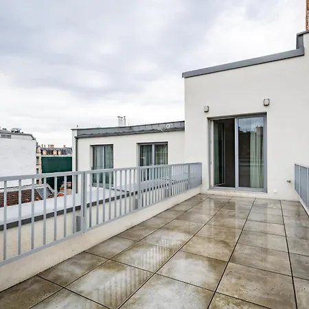 Apartment D52 *