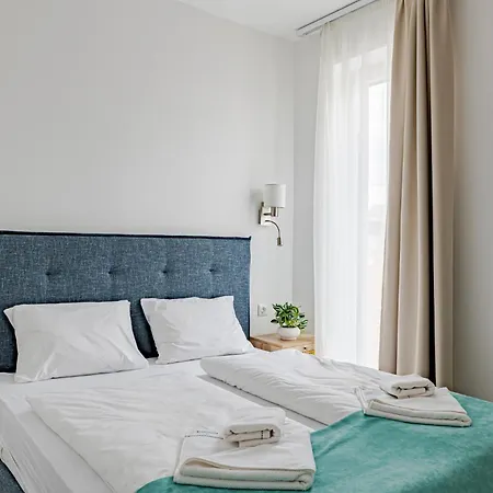 D52 Apartment