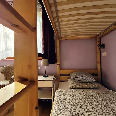 Hostal Shantee House *