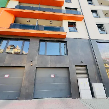 Karzo Lu 207 Free Garage 아파트