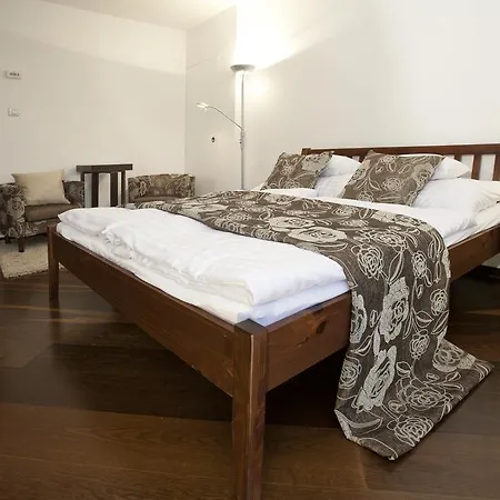 Bed & Breakfast Parliament Penthouse Boutique 4*
