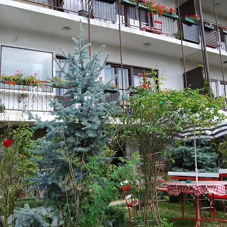 Gardonyi Vendeghaz Panzió Budapest
