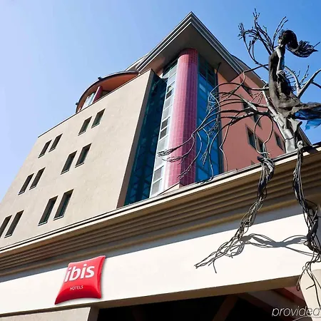 Ibis Heroes Square Отель 3*