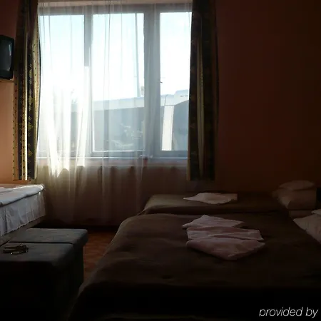 Hotel Attila 2*