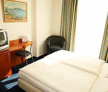 Hotell Veritas 3*