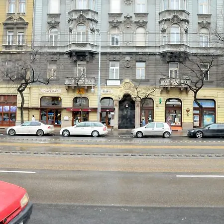 Frank & Fang Budapešť