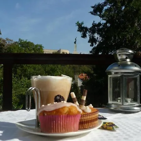 Bed & Breakfast Citadella Budapest