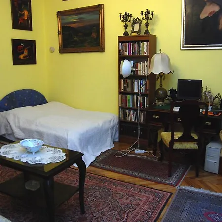 Central - Fovam Apartment
