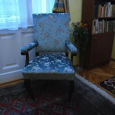 Central - Fovam Apartment