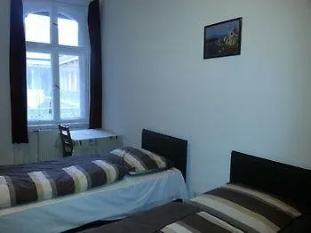 Caterina Private And Budapešť