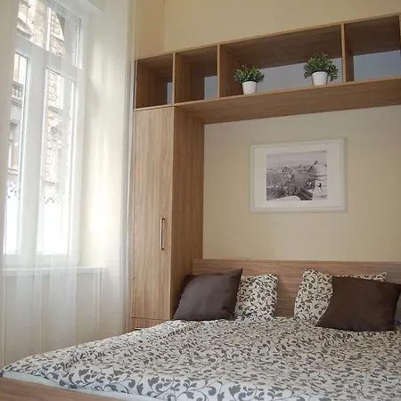 Apartment Oktogon