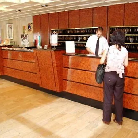 Hotel Europa & Congress Center 3*