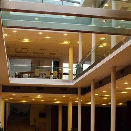 Europa & Congress Center 3*