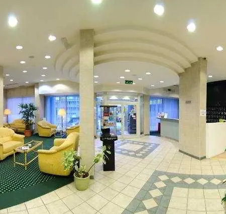 Europa & Congress Center Hotel 3*
