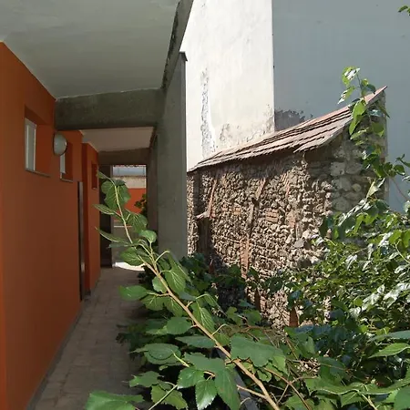 Buda Castle Apartment *
