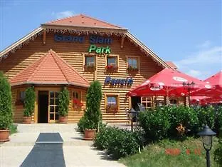 Grand Slam Park Vendégház 3*
