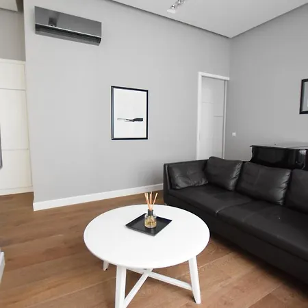 Luxury By Hi5 - Szervita Apartmán