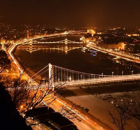 Terrace * Budapeşte