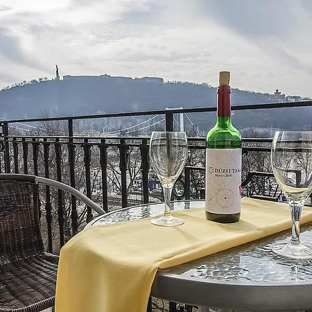 Danube Pest-side Apartamento Budapest