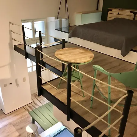 Standard By Hi5 - Terez 35 * Budapest