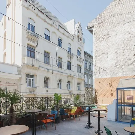 Ruin Bar Party Hostel Budapest