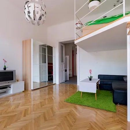 Apartamento F4 Fiumei
